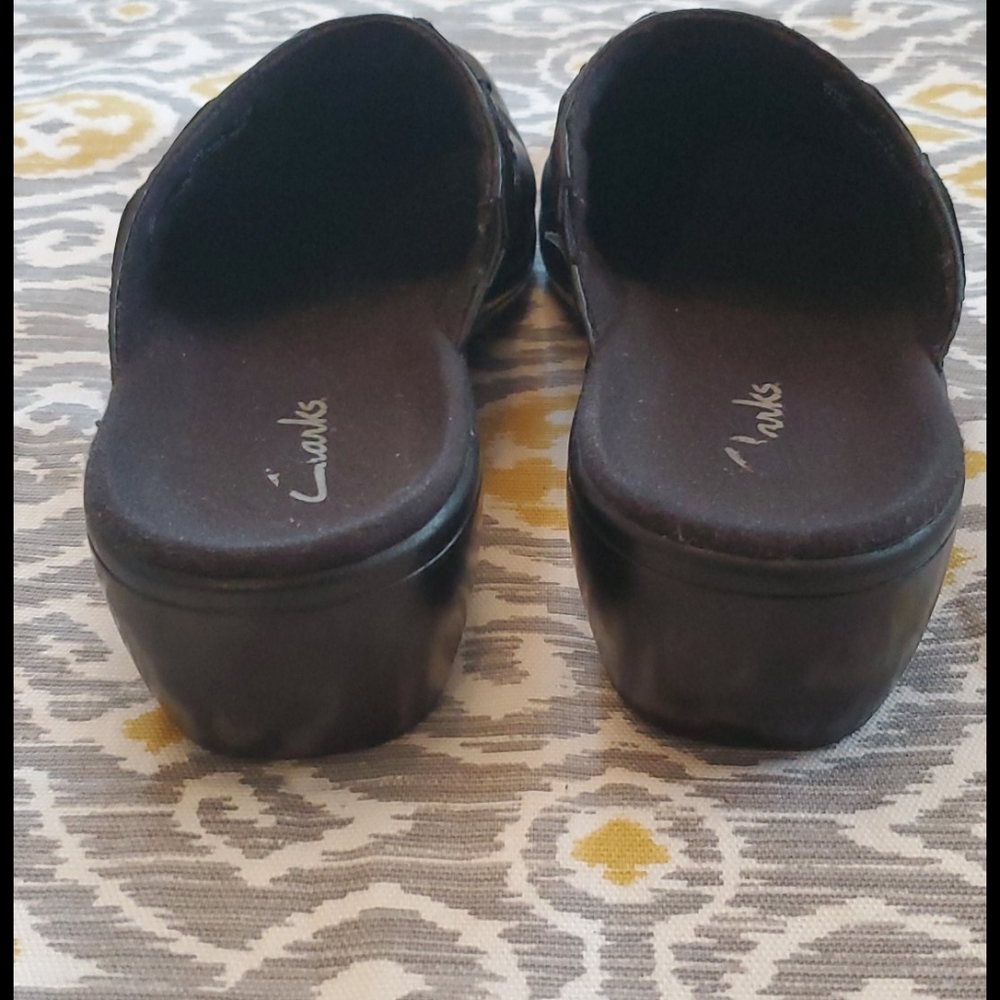 Clark's Clogs - Size 6.5 - Picture 4 of 8